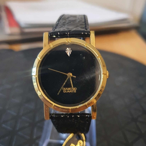 Accessories - 🦋5/$20🦋 Goldtone/Black Diamond Leather Women's Watch